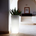 Portavasi luminoso per piante fioriera vaso alto design moderno Egizio