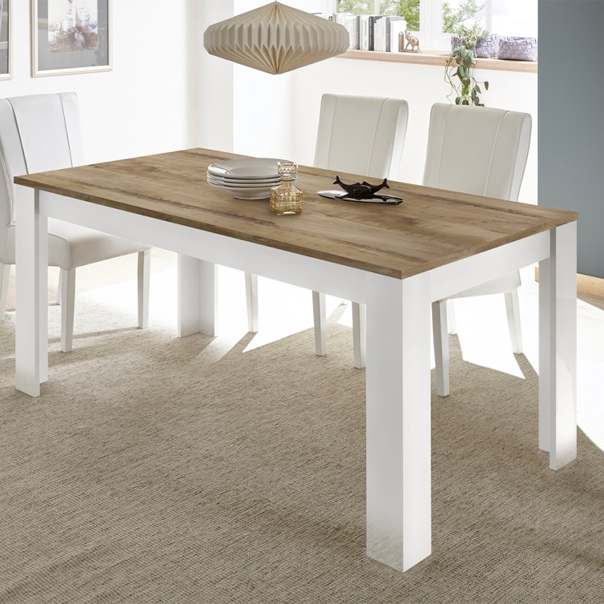 Tavolo da pranzo in legno naturale con sedie e lampadario in cucina di  lusso creata con ai generativo