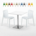 Tavolino Quadrato Bianco 70x70 cm con Base in Acciaio e 2 Sedie Colorate Gruvyer Strawberry Offerta
