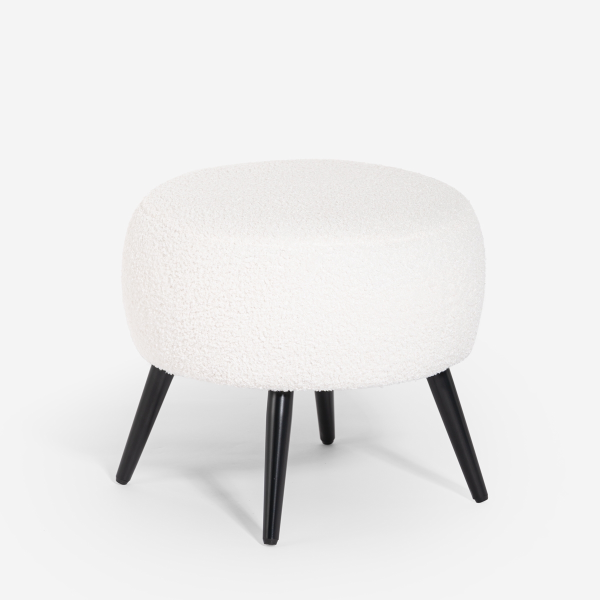 Pouf poggiapiedi da salotto in teddy bouclé bianco con piedini neri Belix