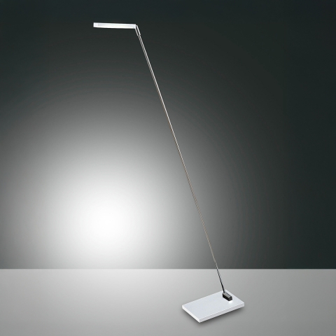 Lampada LED da terra piantana di design in metallo con base bianca Niki Promozione
