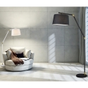 Lampada da terra moderna nera e dorata con paralume in tessuto Kepas Offerta