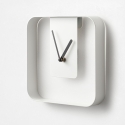 Orologio da parete e da tavolo in metallo 20x20cm design moderno Nova Sconti