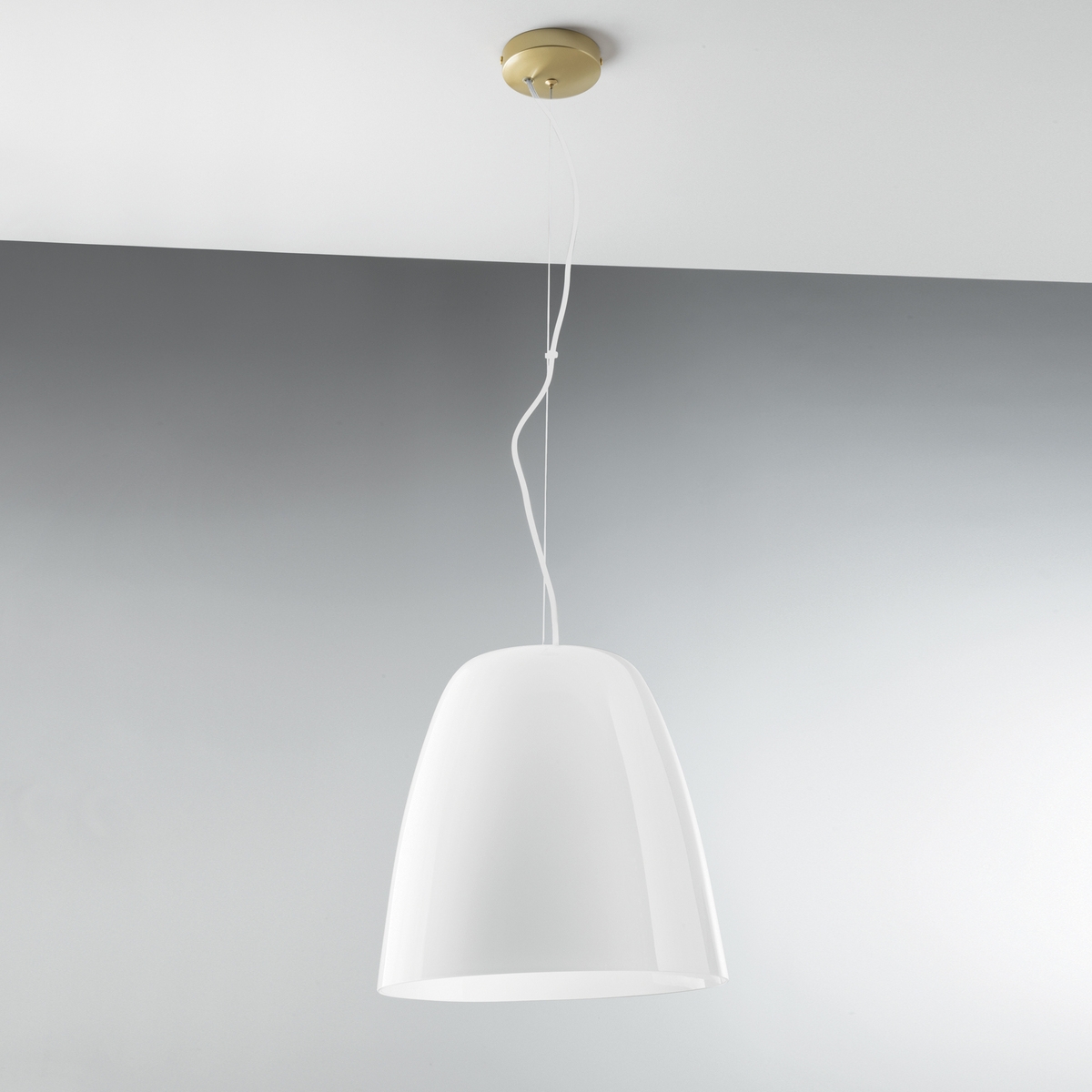 Lampadario a sospensione metallo dorato diffusore in vetro Ares L1 Promozione Lampadario a sospensione metallo dorato diffusore in vetro Ares L1 Promozione