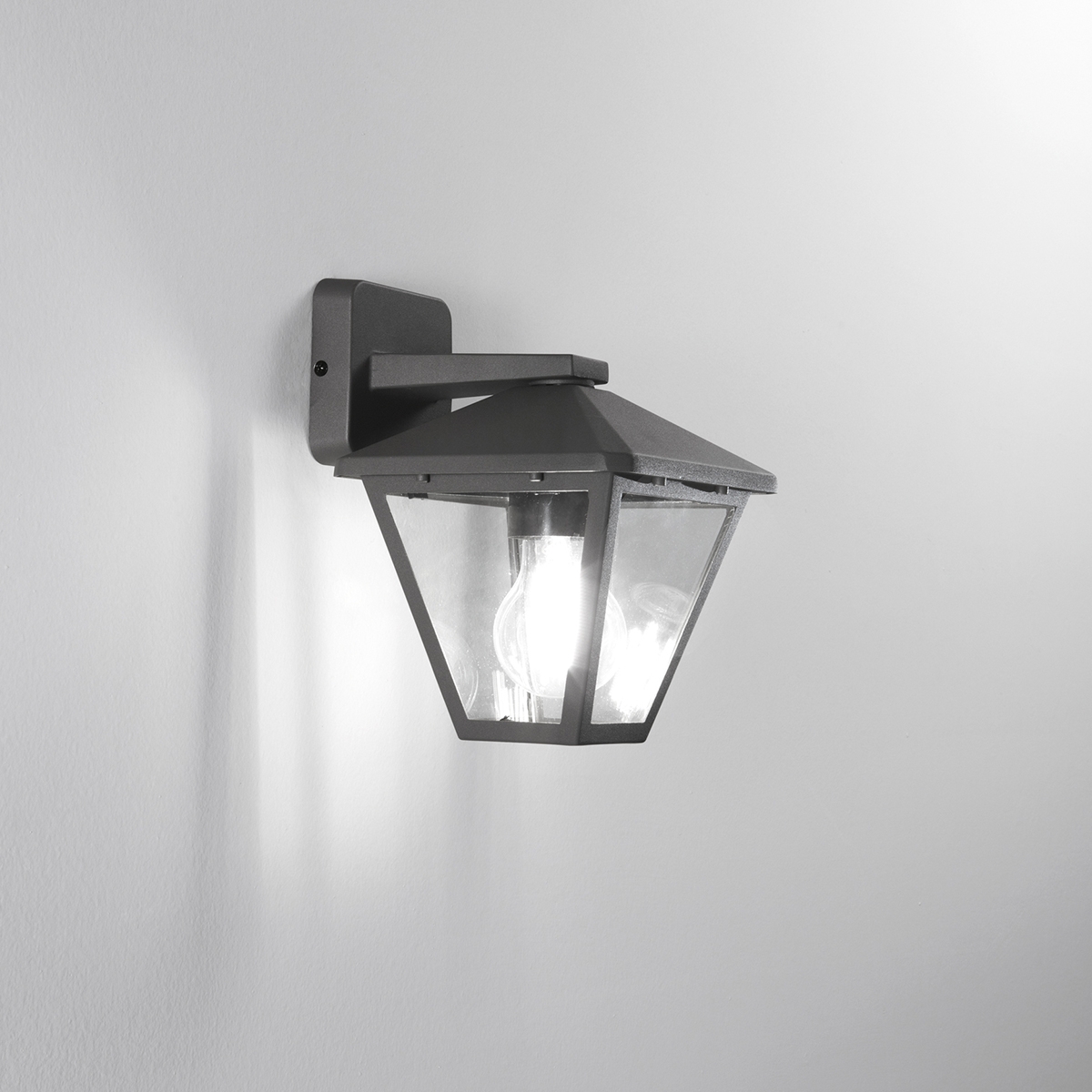 Applique a muro lanterna per esterno giardino stile classico Prisma Promozione