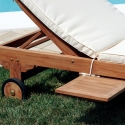 Lettino da giardino in teak con ruote e tavolino estraibile Carloforte Caratteristiche