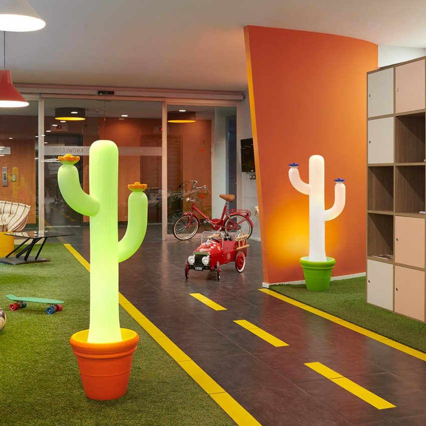 Lampada da terra Cactus Slide design per casa e locali pubblici