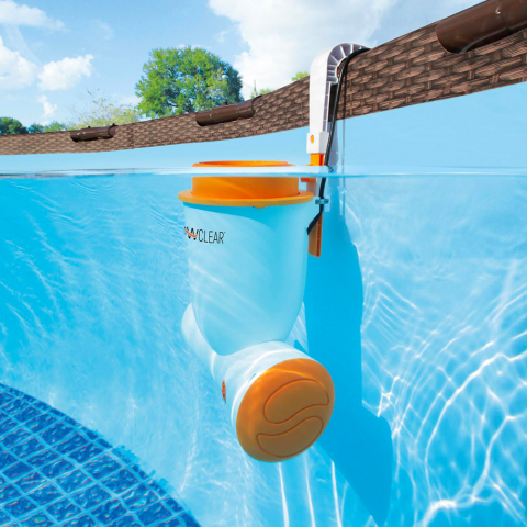 Pompa filtro a cartuccia skimmer per piscina fuori terra Skimatic Flowclear Bestway 58469 Promozione