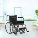 Sedia a rotelle pieghevole disabili anziani acciaio 15 kg Violet Stock